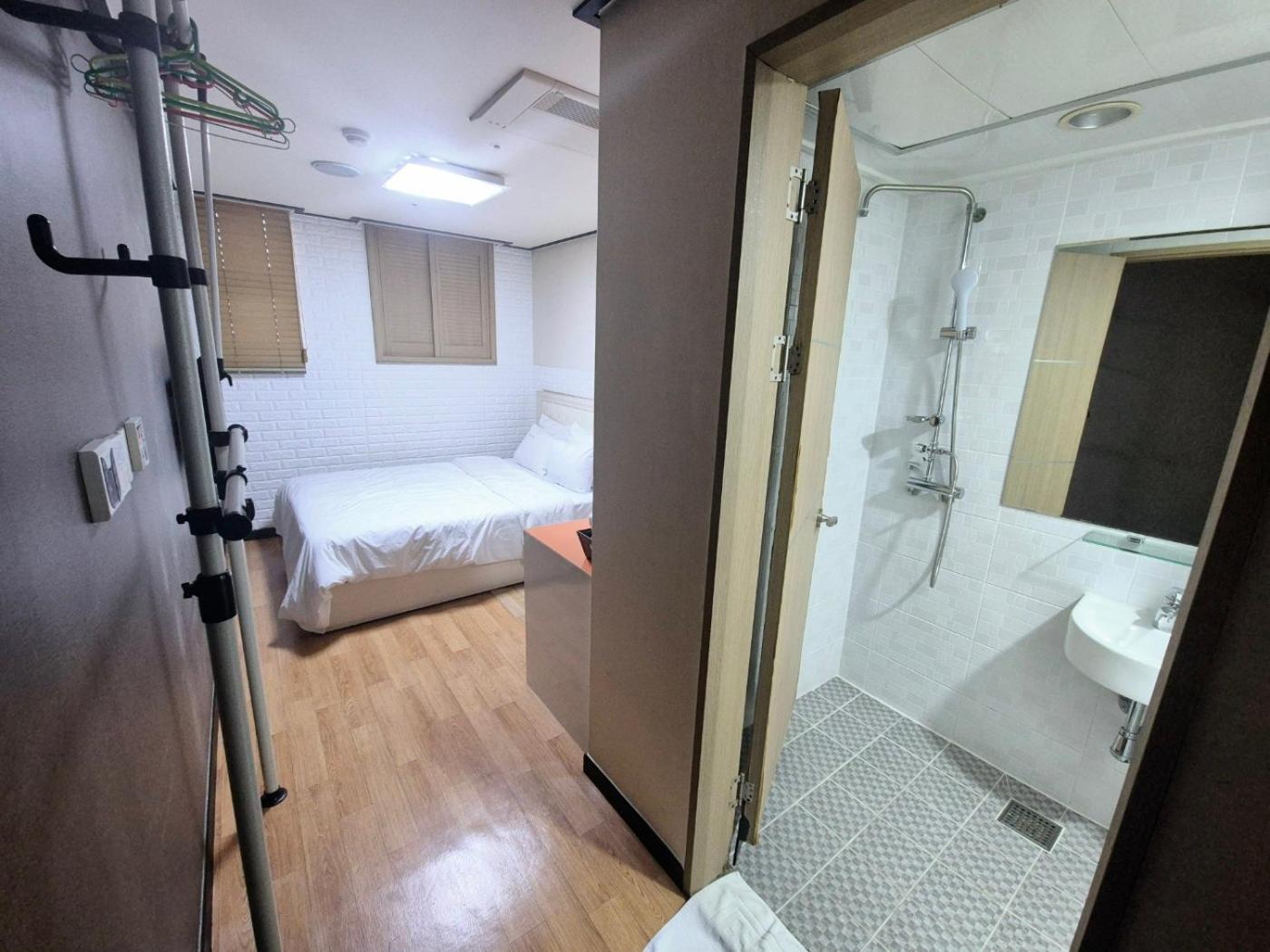 Ho Tel Guest house